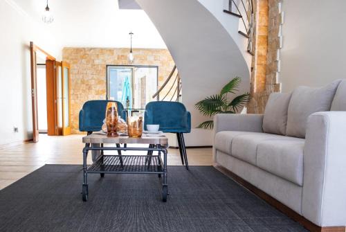 Capelas Casa | English house