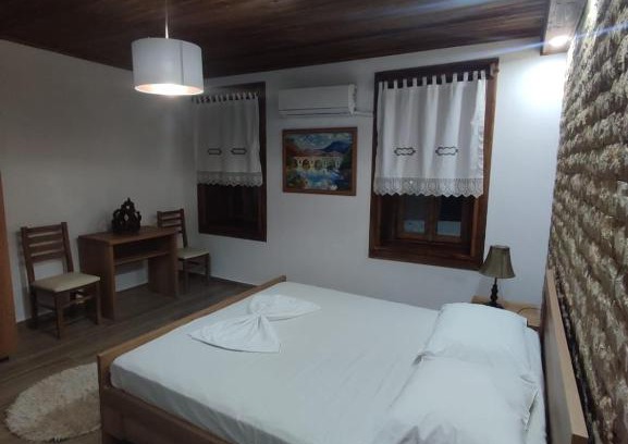 Berat Apartamento | Eni entire guesthouse parking on site