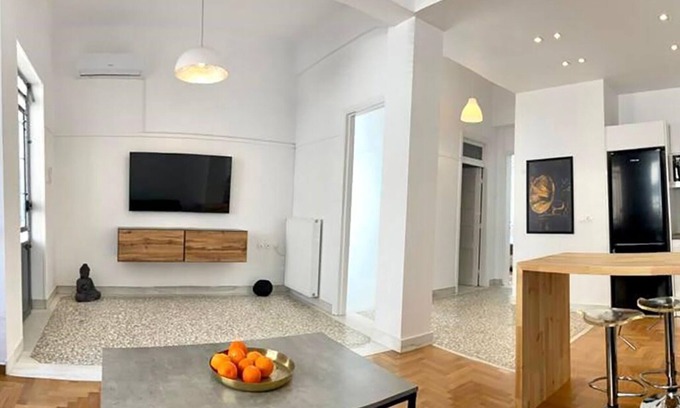 Dafni Apartamento | Enjoy a 3BR stylish maisonette next to the city Center !