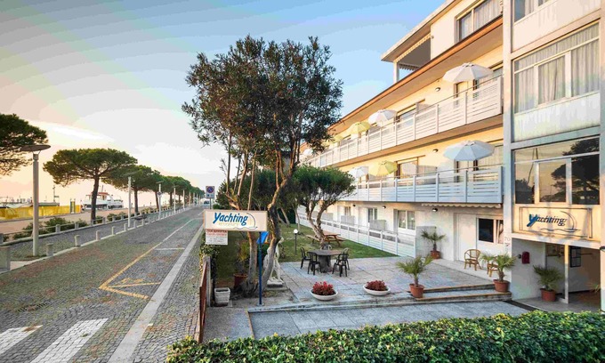 Lignano Sabbiadoro Apartamento | Disfruta de una acogedora estancia en nuestro apartamento con terraza