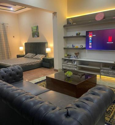Multan Apartamento | Enjoy a Cozy, Peaceful Space with Self Check-In
