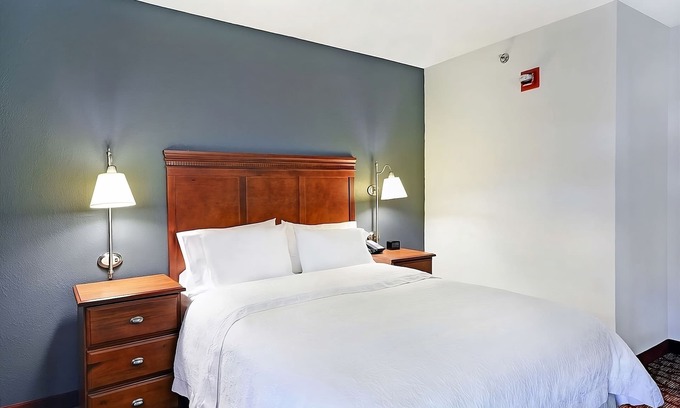 Athens Hotel | Enjoy a Hassle-Free and Suiting Stay! Pet-friendly Hotel w/ Pool, Free Breakfast