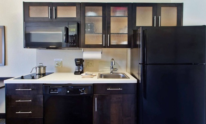 Horsham Casa | Enjoy A Hassle-Free Stay! 4 Spacious Units, Kitchen, Pets Allowed