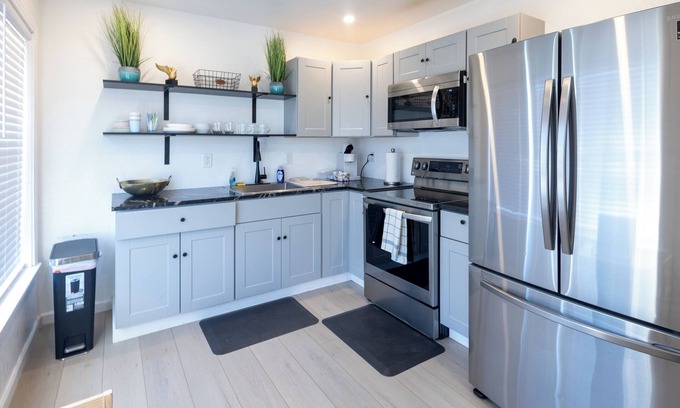 Midland Casa | Enjoy a stylish experience at this centrally-located place.