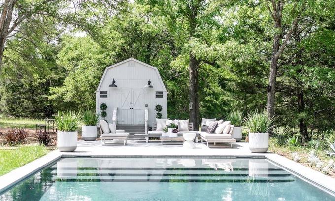 Round Top Casa | Cozy Beds + Well-Stocked Kitchen | Pool + Fire Pit | Sleeps 10