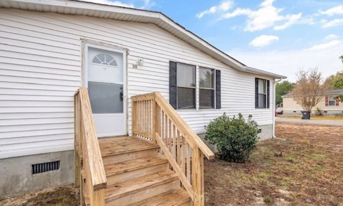 Myrtle Grove Casa | Enjoy Coastal and City Life Between Wilmington and Carolina Beach