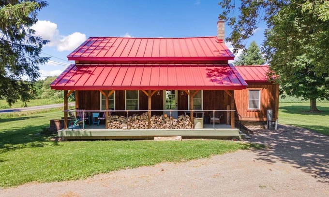 Skaneateles Casa | Enjoy country living at Chick’s Place!
