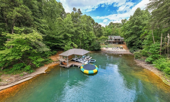 West Union Casa | Enjoy Lake Keowee with Private Sandy Beach, Dock, Water Toys, PWC & Boat options