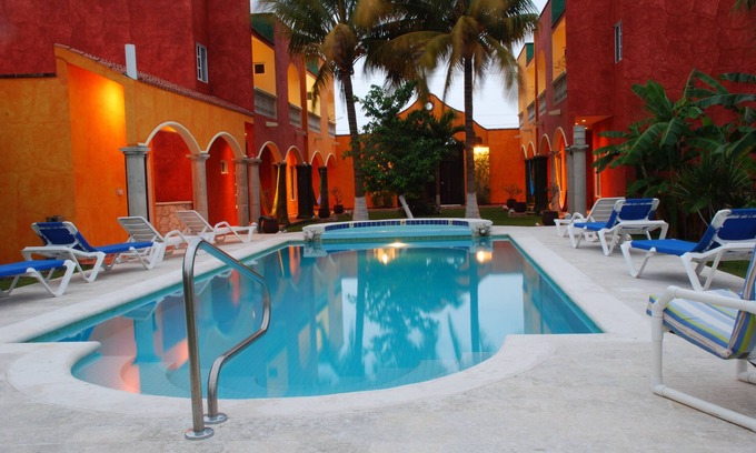 Colonia 10 De Abril Villa | Disfrute del estilo colonial mexicano, con todas las comodidades modernas.