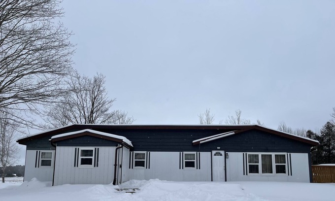 West Grey Otro | Enjoy Relaxing & Cozy Farm Stay