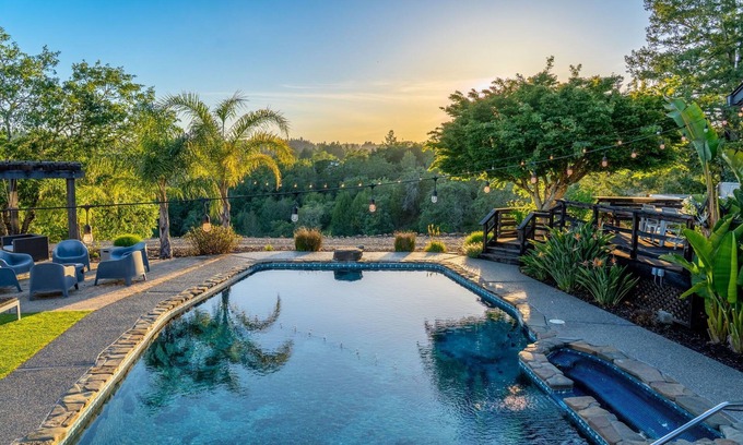 Forestville Casa | Rancho histórico y viñedo en el corazón del país del vino - Russian River