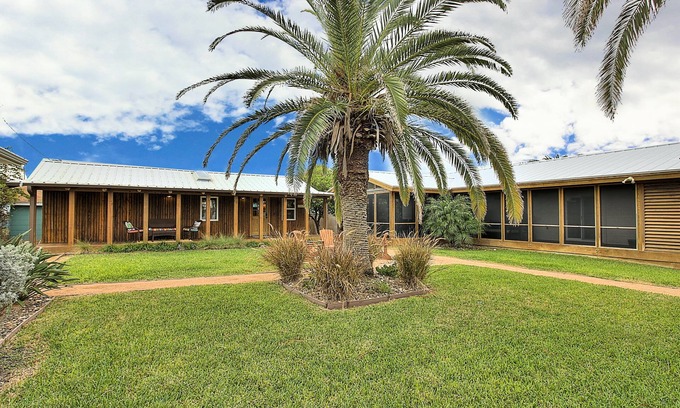 Old Town Cabaña | Enjoy the breeze at Nine Palms Cottage