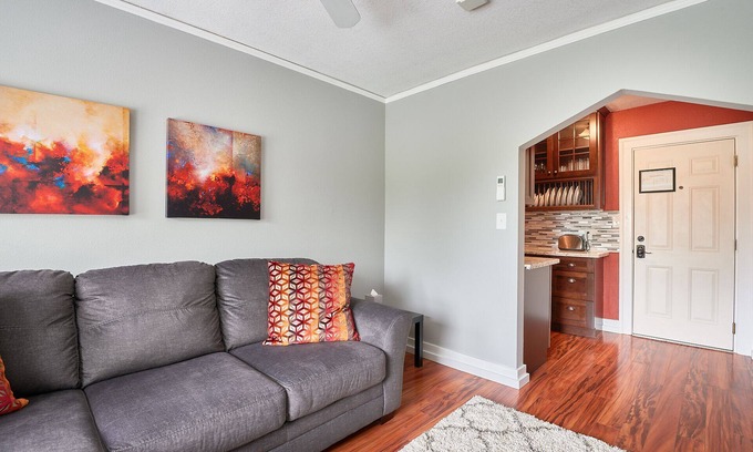 Newberg Apartamento | Disfruta del ambiente del centro de la ciudad en los apartamentos Yamhill Flats: Suite 3