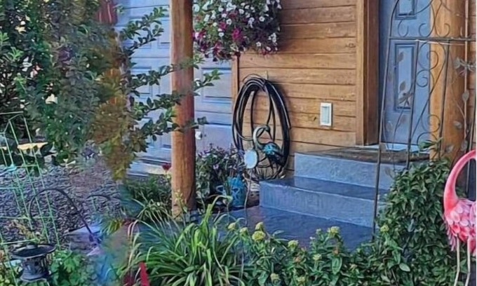 Lemhi County Cabina | Enjoy the serenity of the Pahsimeroi in a Charming 3-bed 2-bath cabin. WiFi, AC