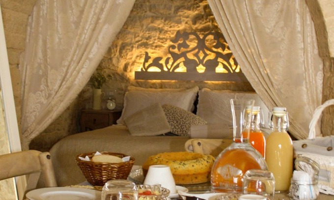 The Trulli of Alberobello Casa | EnjoyTrulli B & B le espera en el corazón de la zona turística y el centro histórico de Alberobello!