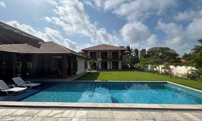 Pontal de Serrambi Casa | Enseadinha Serrambi - Luxurious pool house with 6 suites (18 people), pool and court