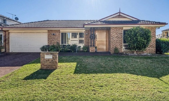 Woonona Casa | Entertainers Delight 4 bedroom house with pool
