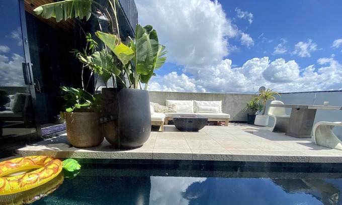 Grey Lynn Apartamento | Entertainers penthouse with private pool and hot tub