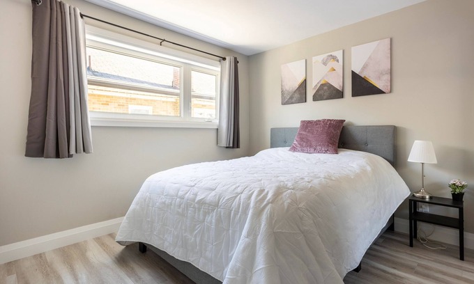 Fairfield Apartamento | ENTIRE 2 BEDROOM APARTMENT DOWNTOWN