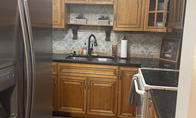 Fort Lauderdale Casa | Entire 2 Bedroom House Oakland Park Wilton Manors Ft. Lauderdale Beach Cruises