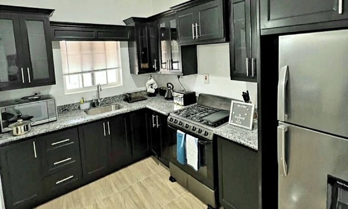 May Pen Casa | Entire (2 bedroom) townhouse in May Pen, Jamaica