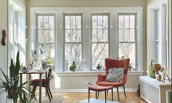 South Evanston Casa | Entire 2-flat Available- Rent both apartments!