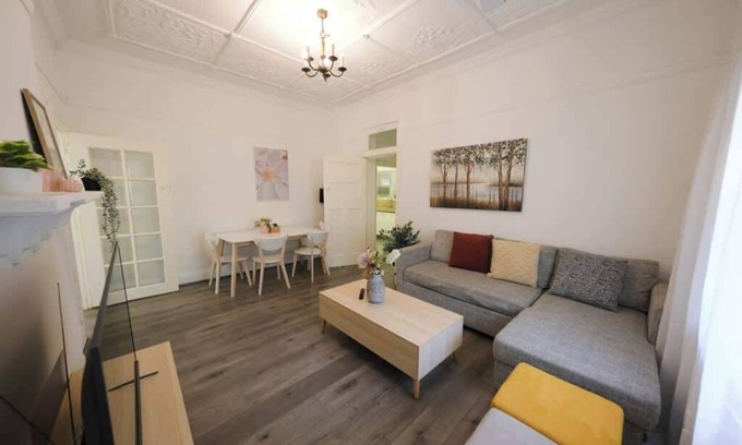 Burwood Casa | Entire 3 bedroom guest suite in Burwood