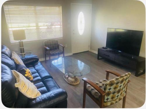 Winter Park Casa | Entire 4 Bedroom Home in Winter Park FL
