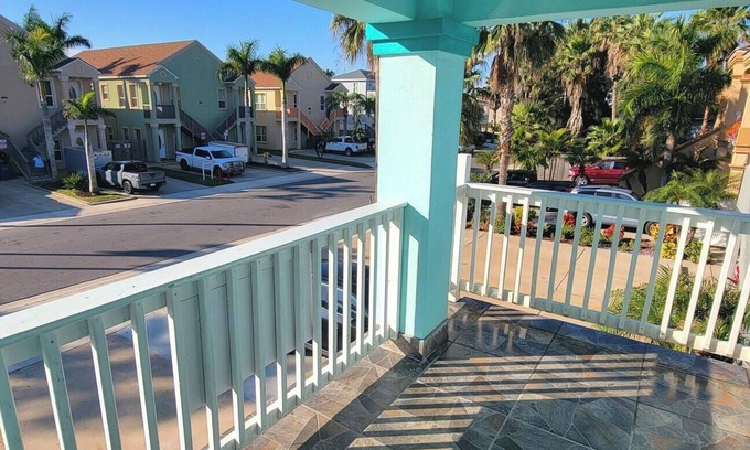 South Padre Island Condominio | Entire 4 plex - Up to 32 people - Private pool
