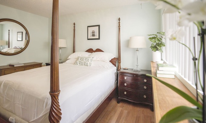 North Hollywood Apartamento | Entire APT: laundry+parking+kitchen+Wi-fi+AC+Outdoor Patio
