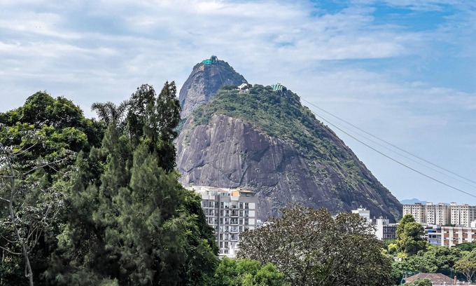 Zona Sul Apartamento | Entire apt with pool and leisure area in BOTAFOGO