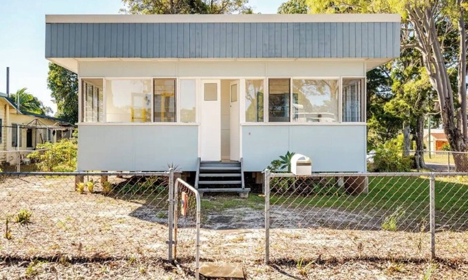 Bongaree Casa | Entire Beach House on Bribie Island. 1 block from waterfront!