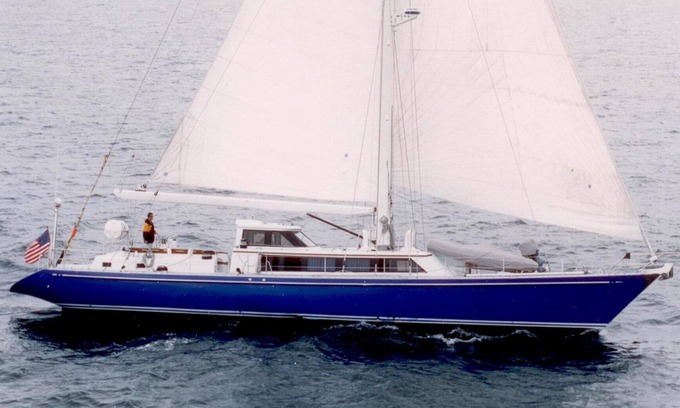 Isla Grande Casa | Entire boat