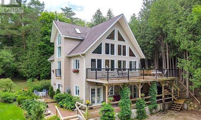 Flesherton Casa | Entire Chalet Near Eugenia Falls