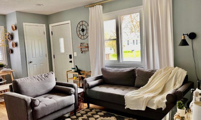 Eastwood Casa | Entire Cute Boho Home Near Hospital, Expo Center, Free Parking