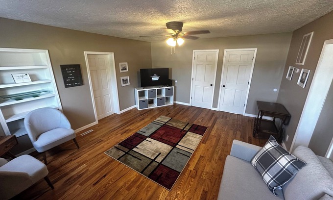 Cambridge City Casa | Entire Home in Cambridge City