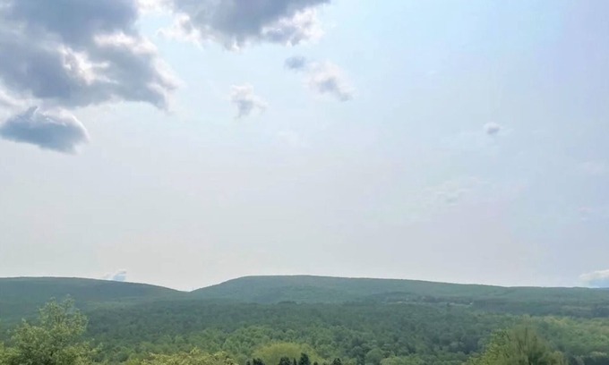 White Cabina | Entire home in Champion PA
