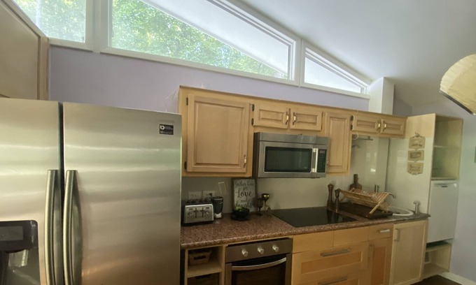 Northlake Casa | Entire Home Retreat Rustic Modern Style Women or Mothers with children only.