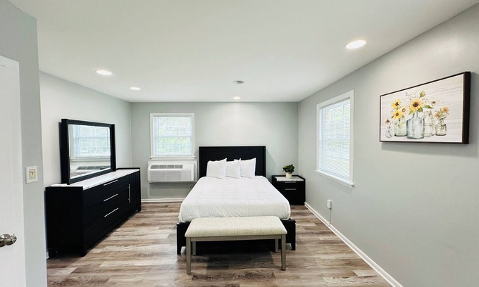 Egg Harbor Township Casa | Entire Home , 2Queen bed, 1.5 BR , Pets , Event , Experiences