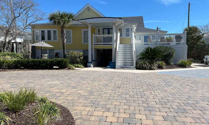Savannah Beach Casa | Entire home with multiple suites, saltwater pool, washer & dryer