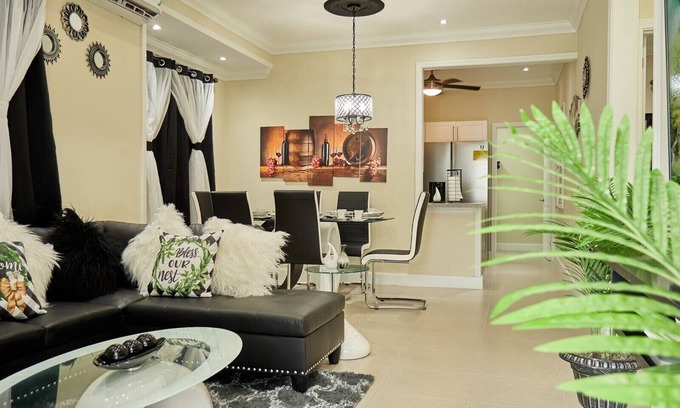 Lucea Casa | Entire House Cozy Luxury INN Ocean Pointe With Swim Pool,Gym And Free Parking