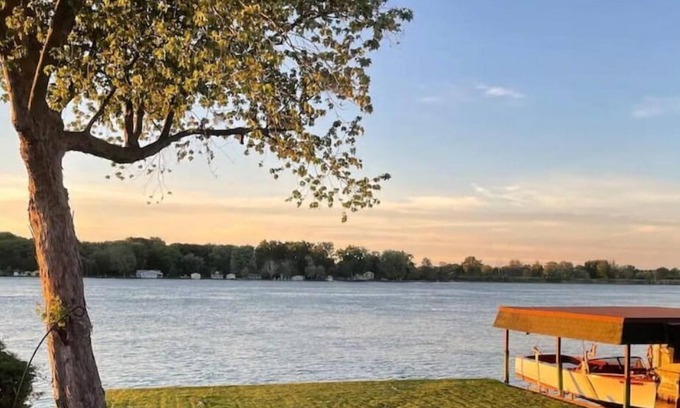 Algonac Casa | Entire house on the beautiful St. Clair River!