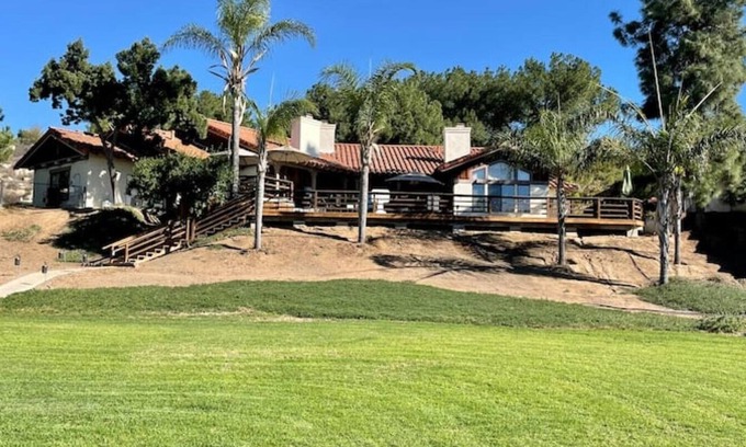 El Cajon Casa | ENTIRE HOUSE! Stunning 4BR with view/Outdoor Oasis