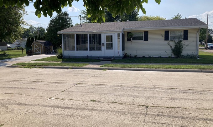 Port Clinton Casa | Entire house two blocks from Lake Erie beach & one block from park/playground