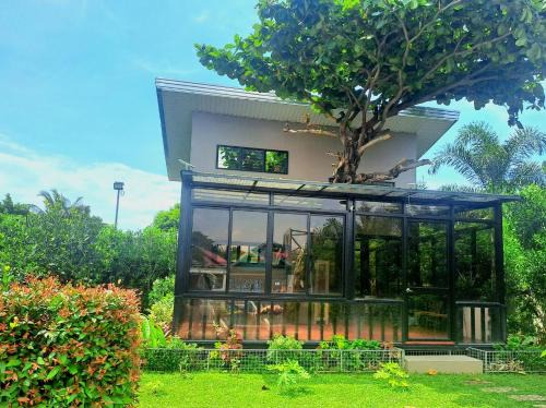 Balanga Casa | Entire Loft House Patio & Garden, Belle's Homestay