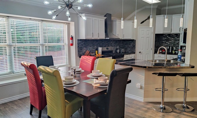 McKinney Casa | Entire Luxury 3 Bedroom Residential House