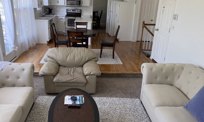 Olathe Casa | Entire Luxury Private Properties - With High 1Gig internet
