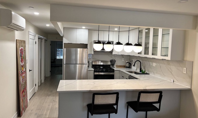 Bedford-Stuyvesant Casa | Entire New Modern Brownstone Apartment