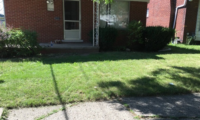 Detroit Casa | mascota amigable toda sola casa. 3 dormitorios. Tiene capacidad para 10 personas.