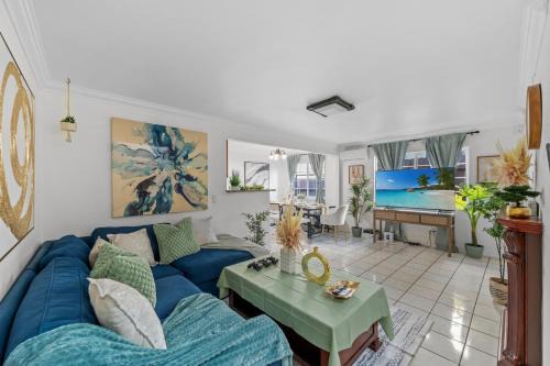 Lincoln Acres Casa | Entire Private 4-Bedroom w Garage & Gated Yard, Near San Diego Gaslamp, Beach, Available Now